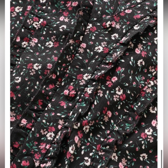 BloomChic Plus Size XL Plus Size Black Ditsy Floral Shirred Frill Trim Blouse - Picture 7 of 9